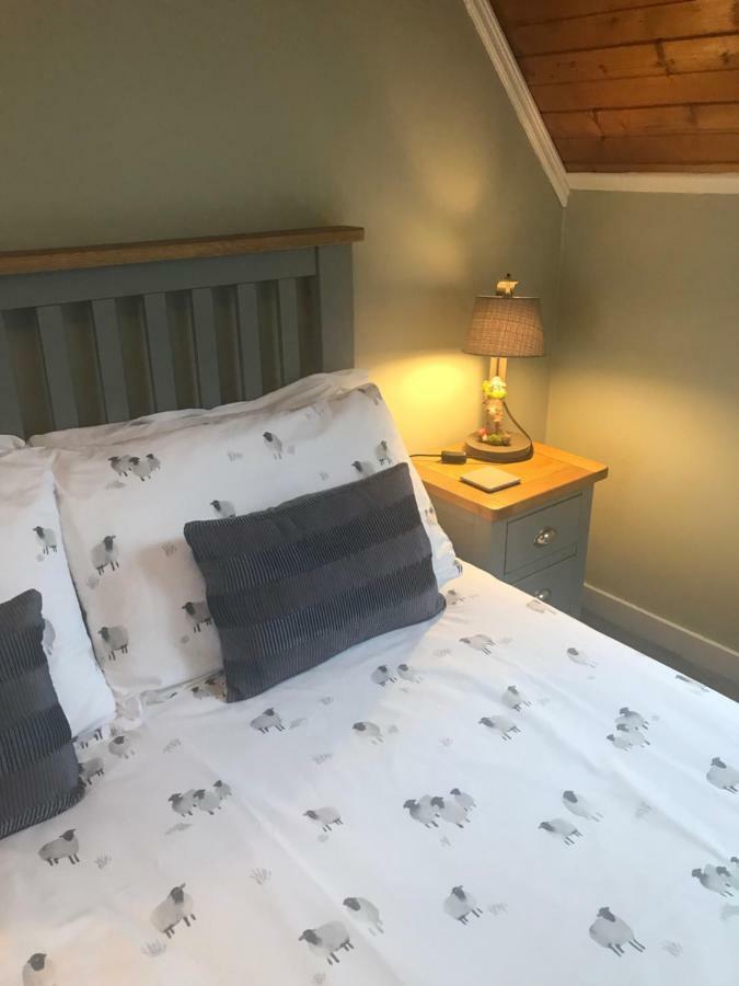 Scourie Guesthouse エクステリア 写真